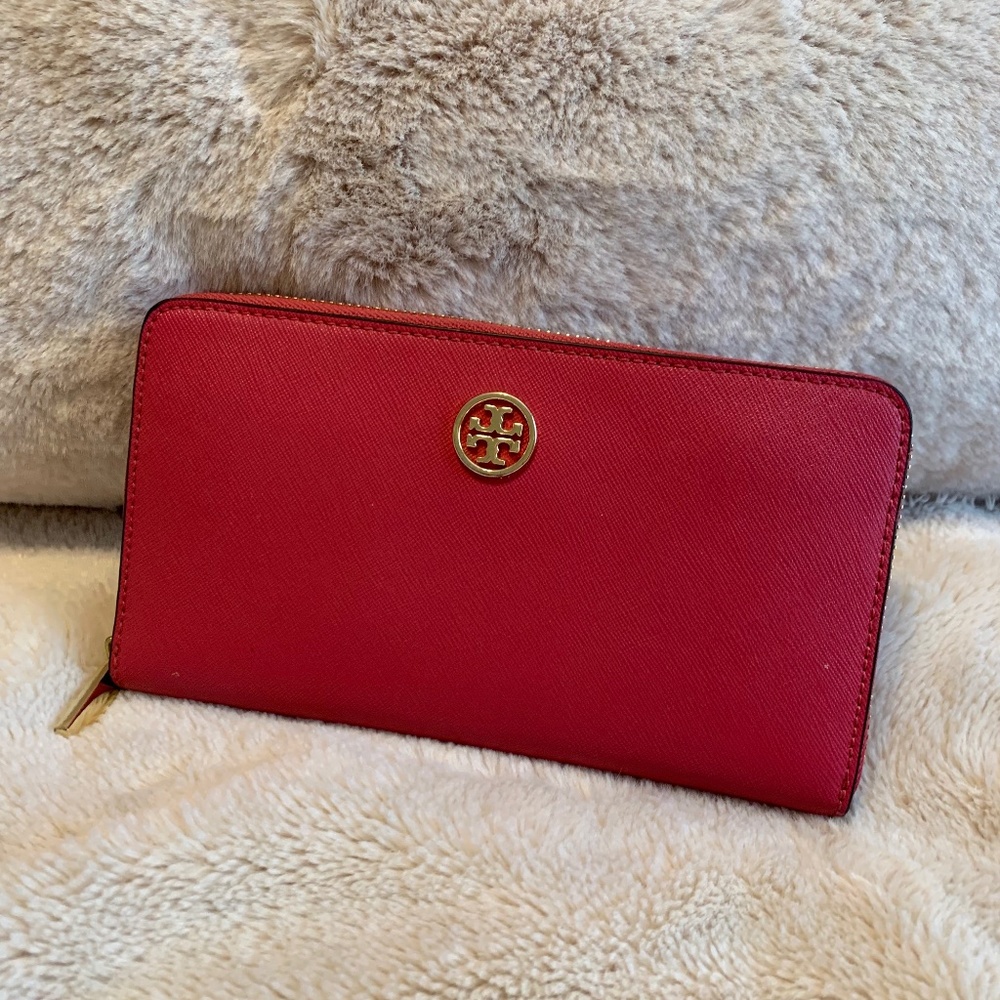 Tory Burch Continental Wallet in hot pink